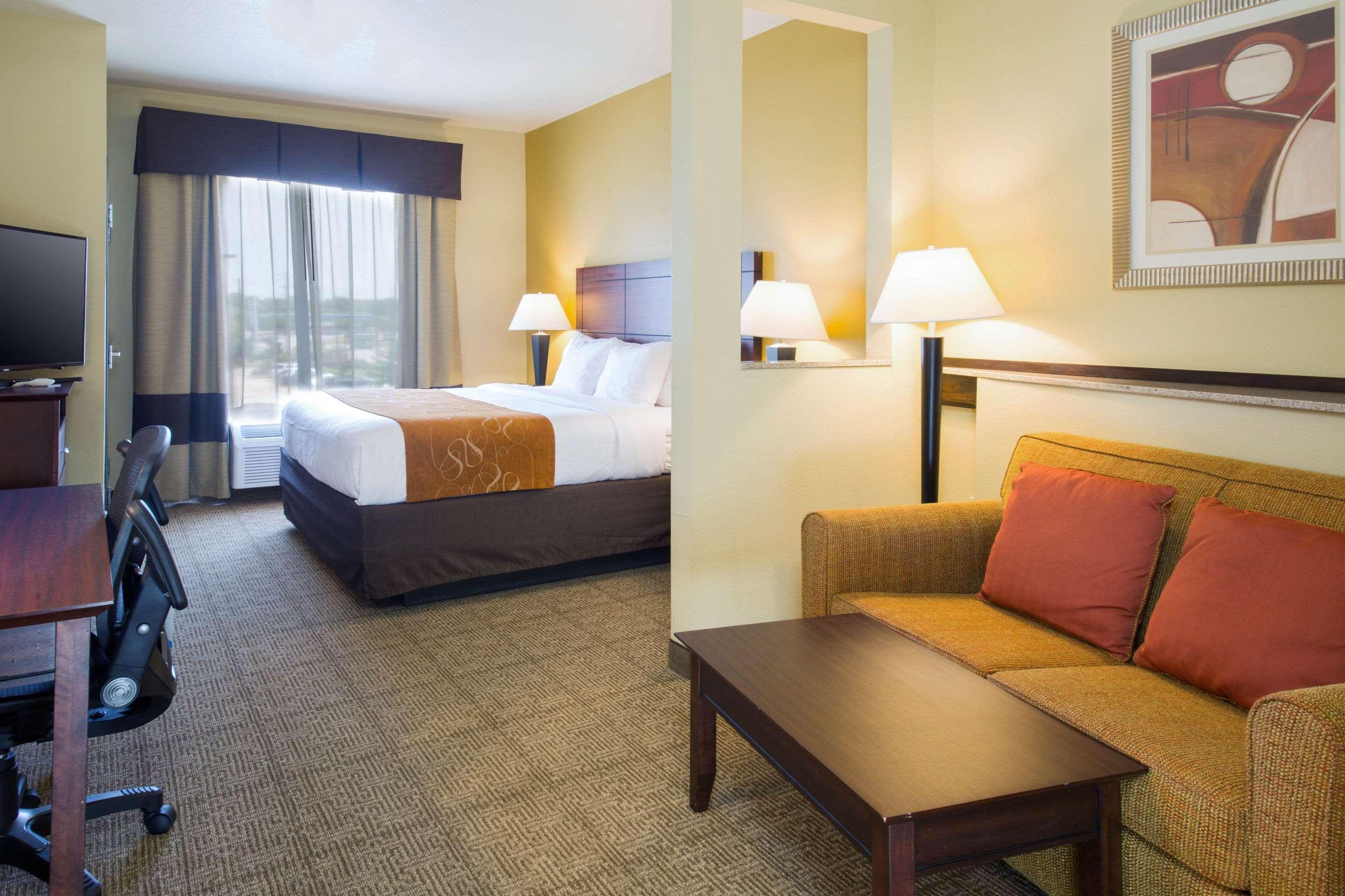 Comfort Suites Airport South Montgomery Exteriör bild