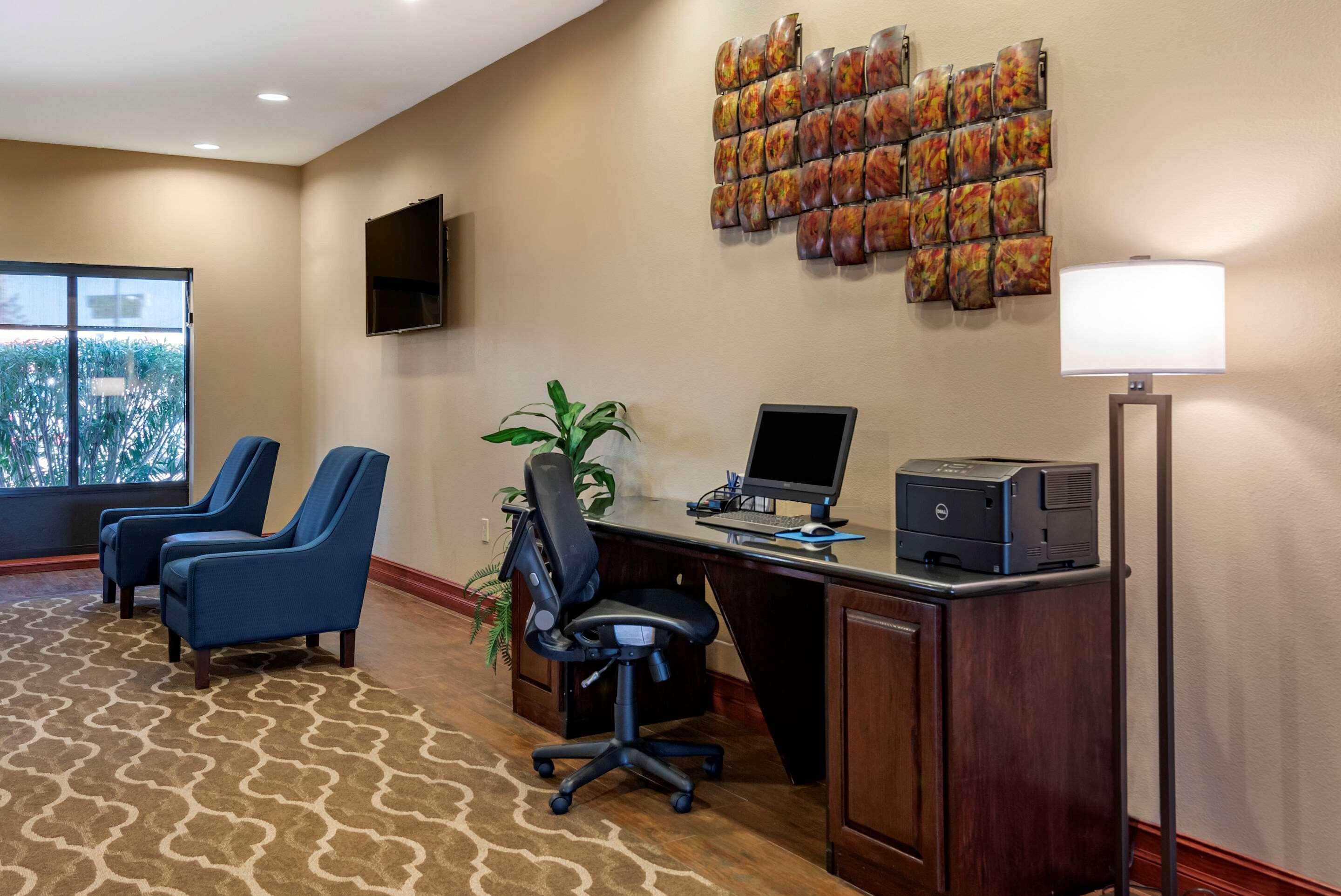 Comfort Suites Airport South Montgomery Exteriör bild