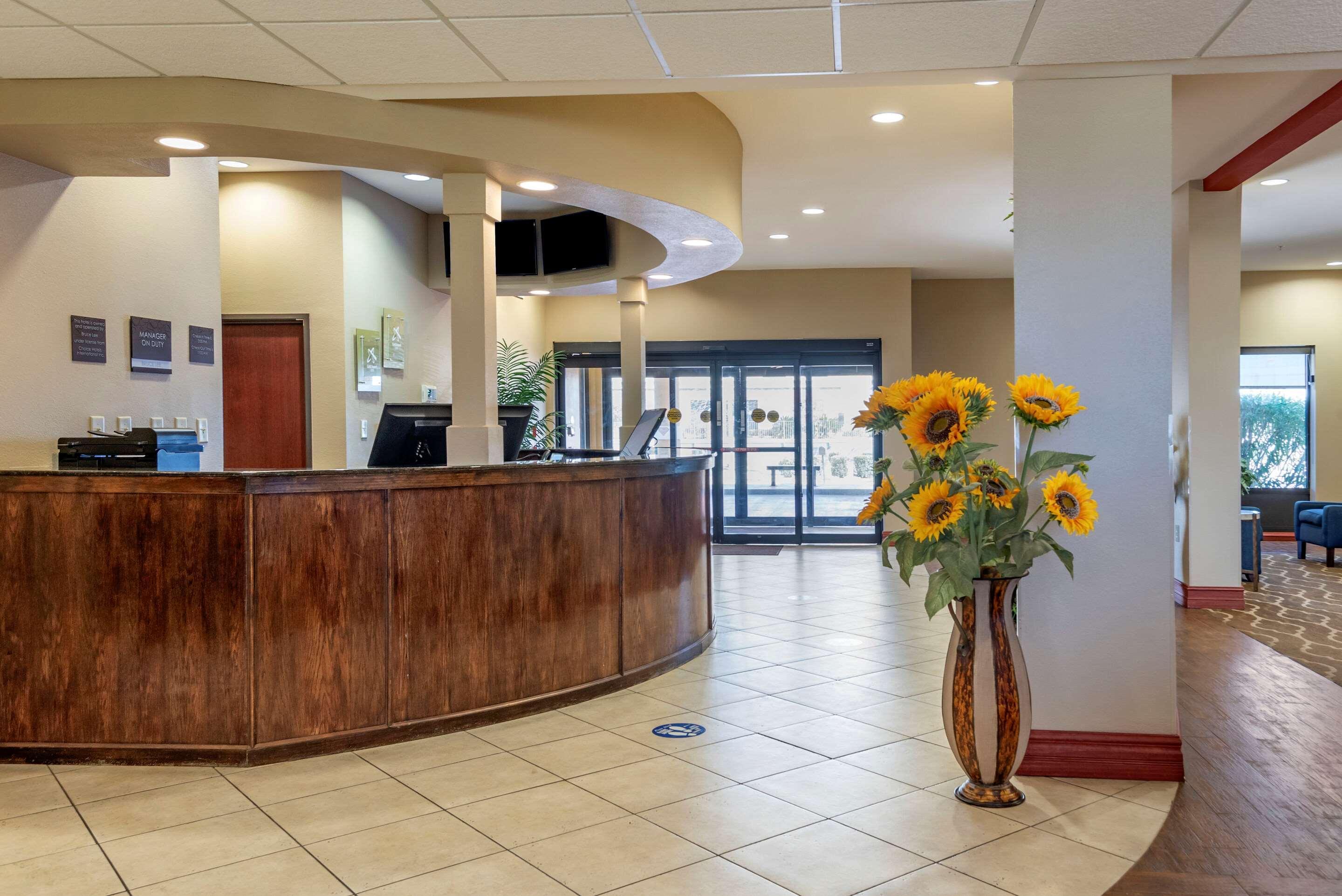 Comfort Suites Airport South Montgomery Exteriör bild