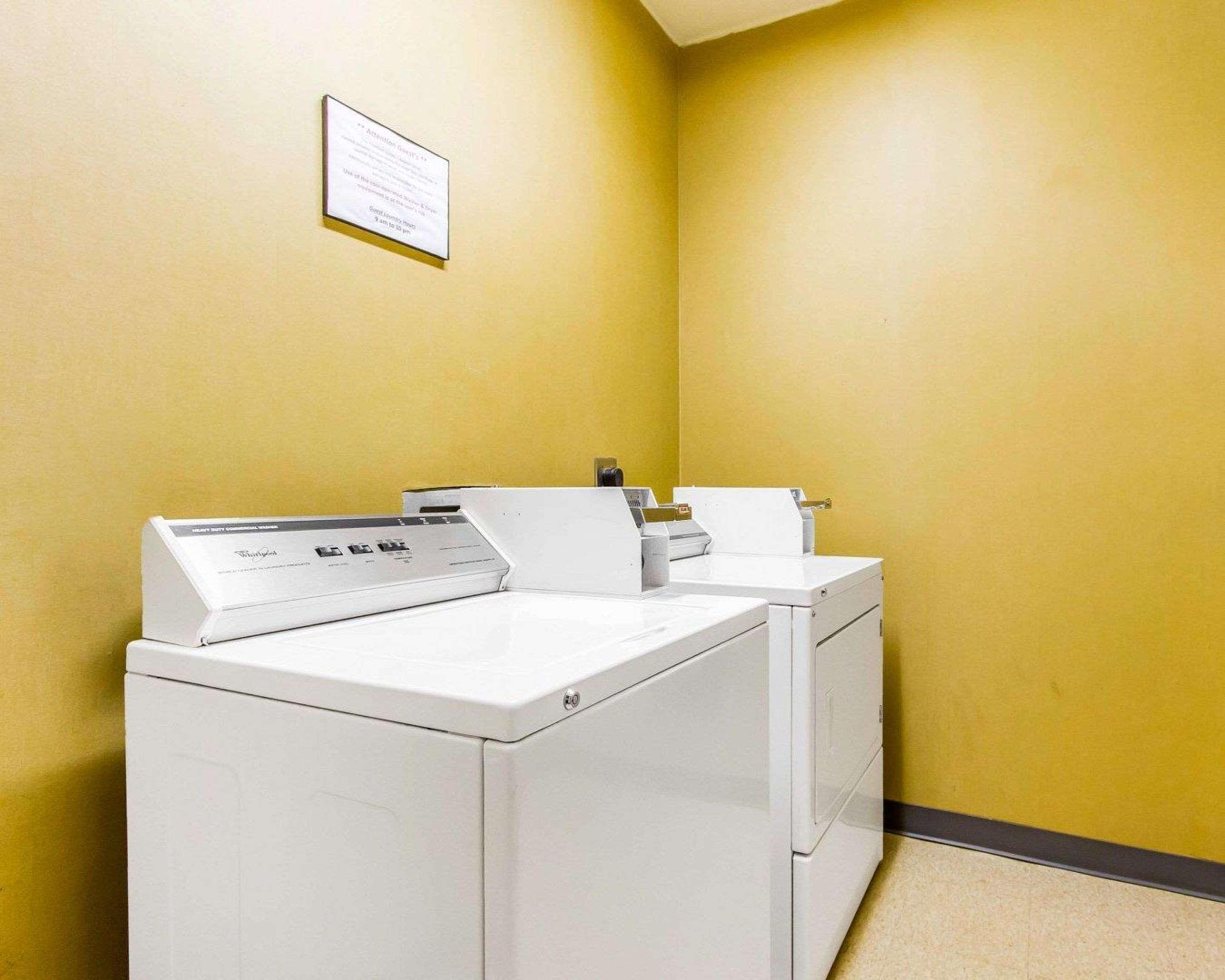 Comfort Suites Airport South Montgomery Exteriör bild