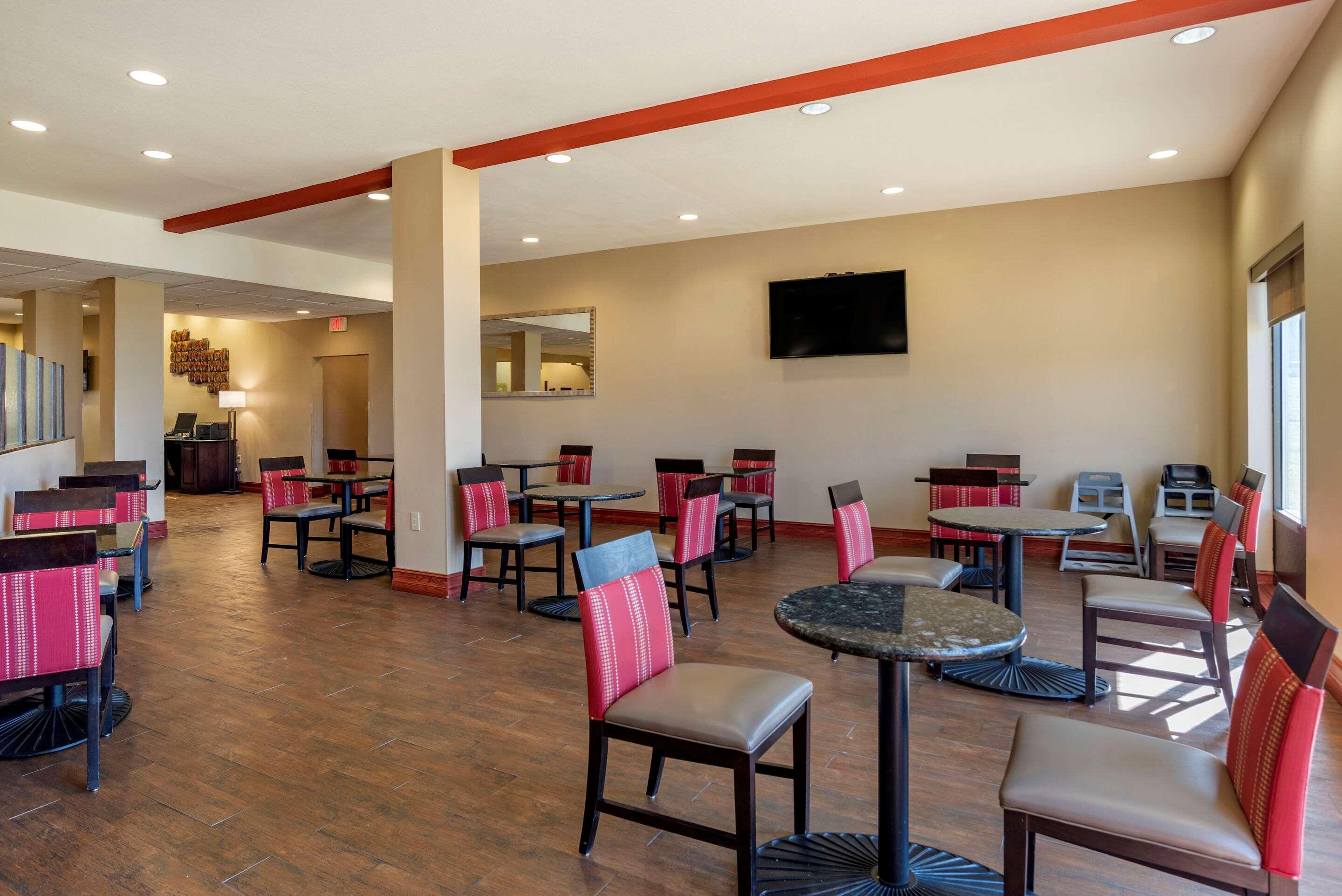 Comfort Suites Airport South Montgomery Exteriör bild