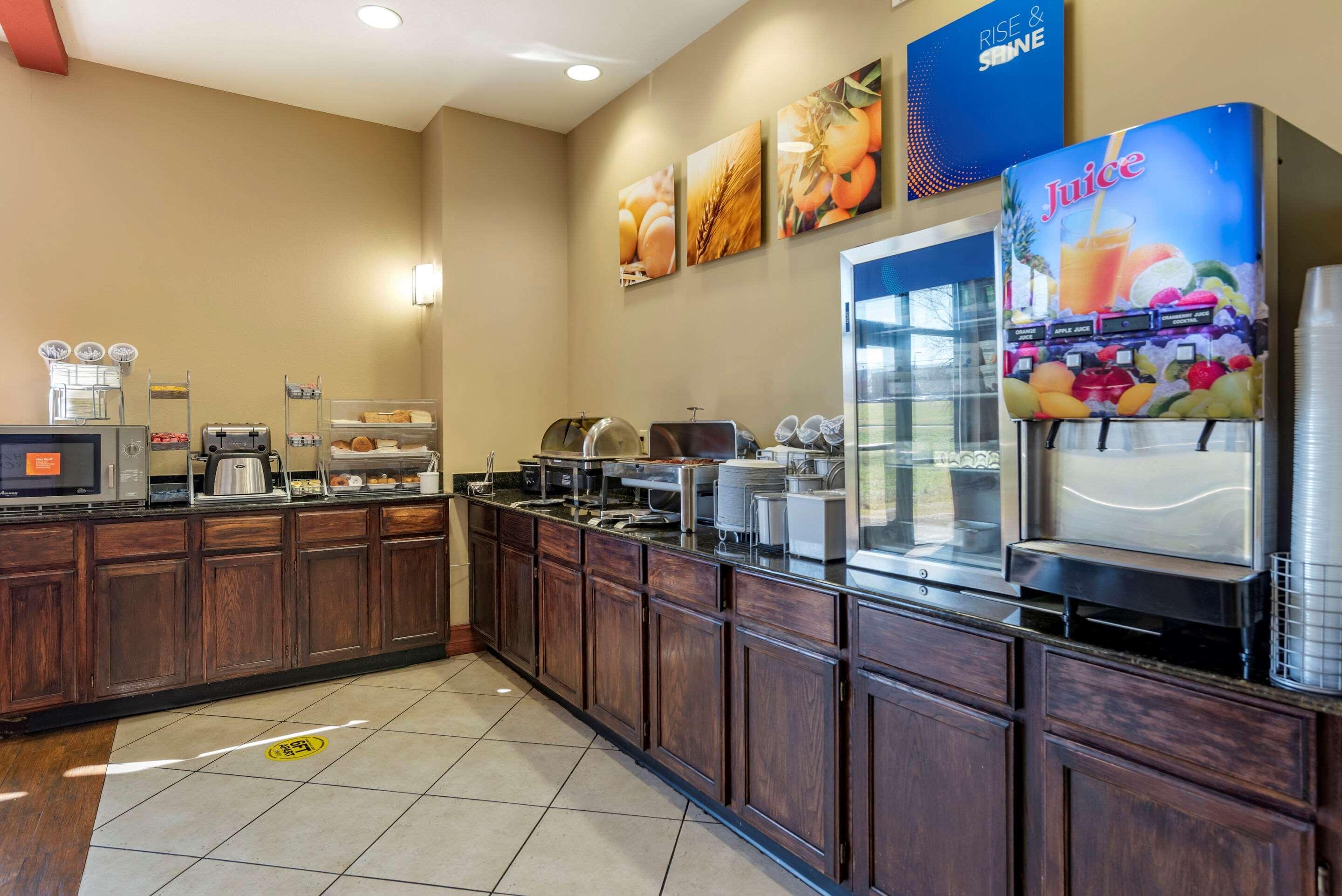 Comfort Suites Airport South Montgomery Exteriör bild